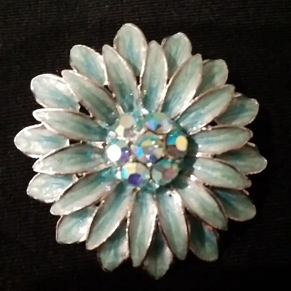 Blue Enamel on Silvertone Metal Flower Motif Brooch with Blue Crystals. - Picture 1 of 4